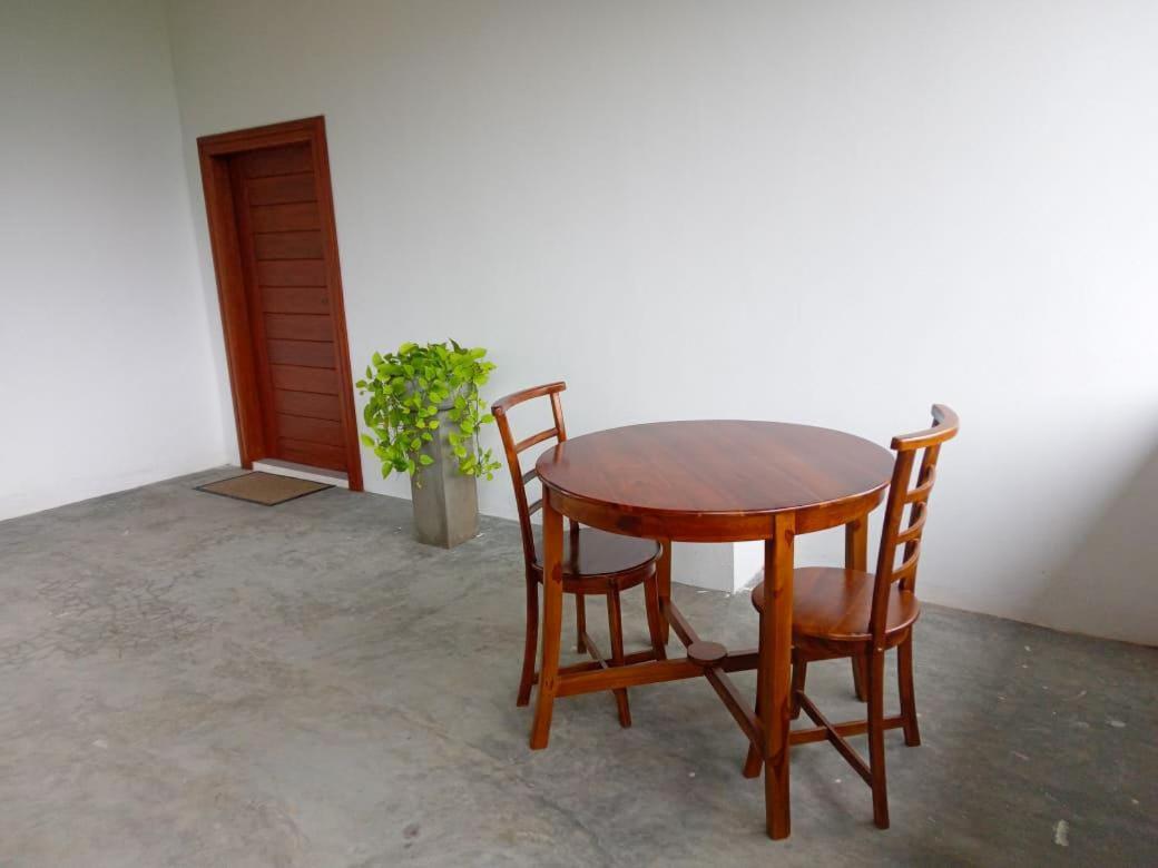 Meridian Holiday Resort Ratnapura Extérieur photo