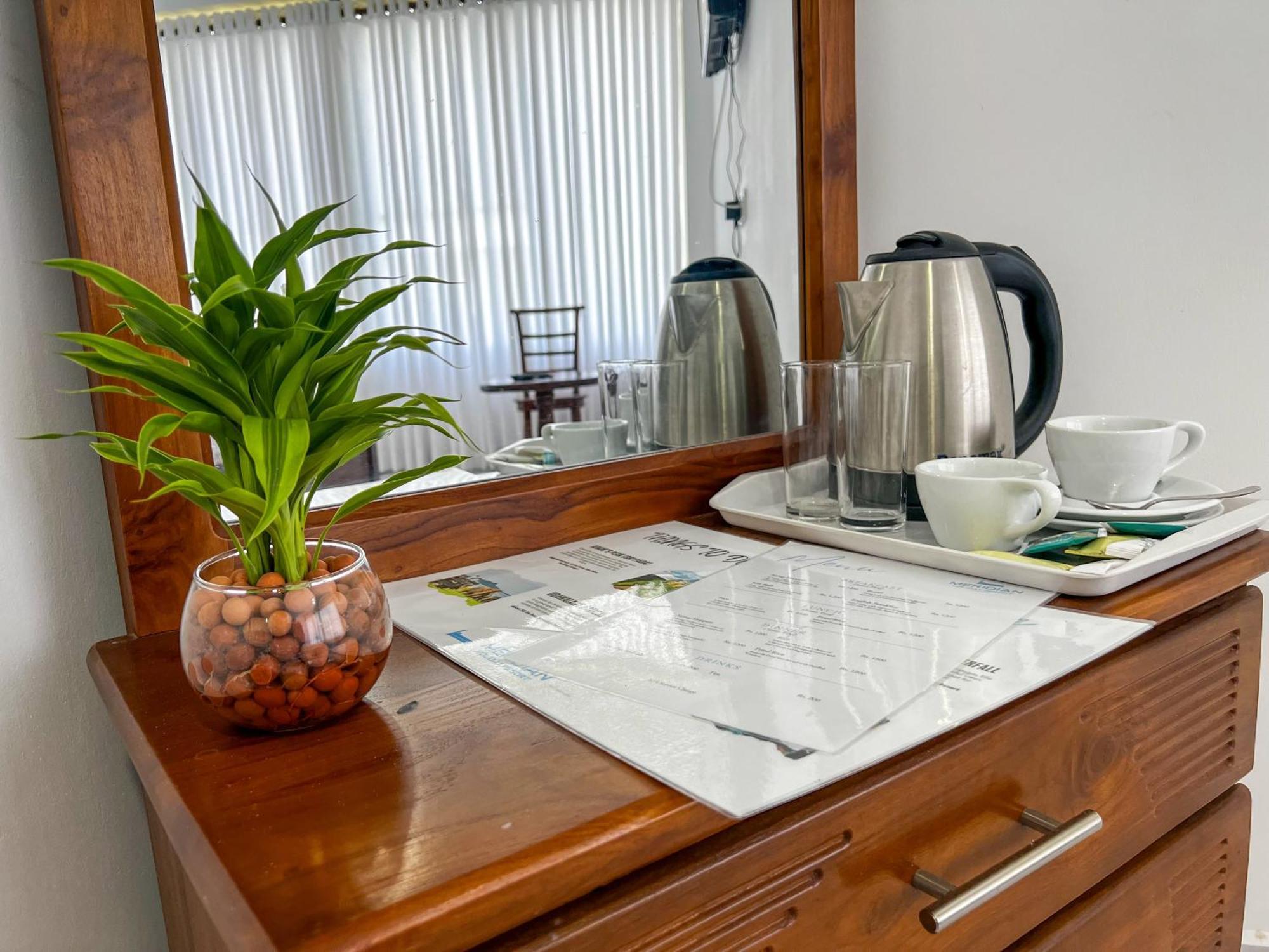 Meridian Holiday Resort Ratnapura Extérieur photo