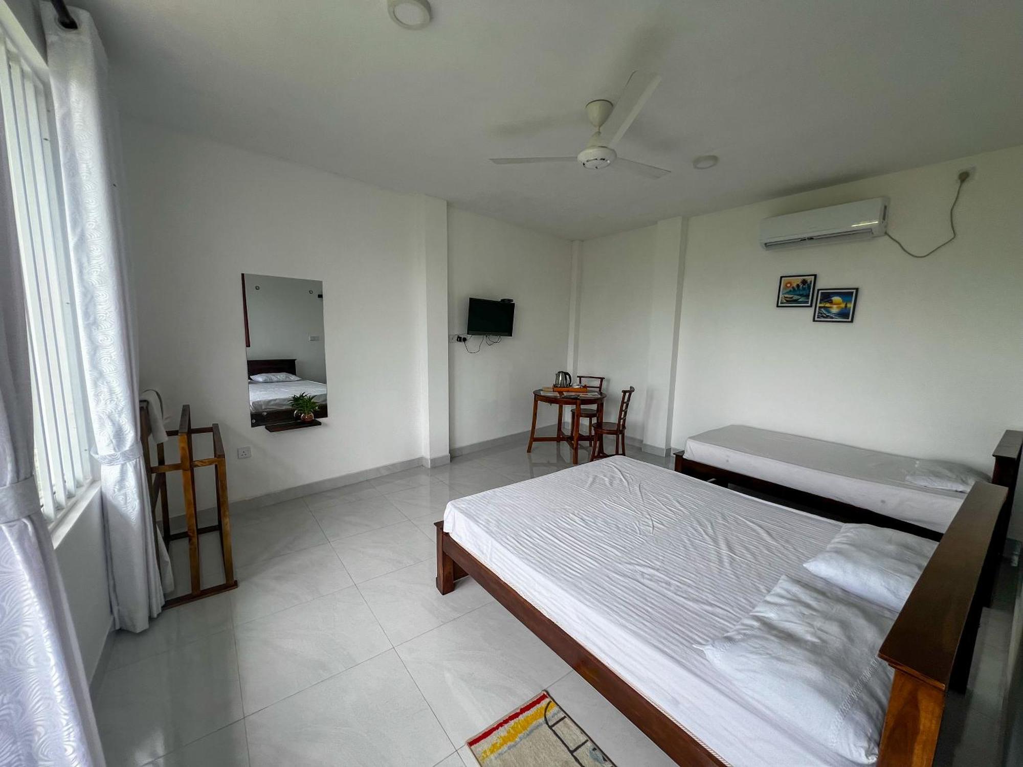 Meridian Holiday Resort Ratnapura Extérieur photo